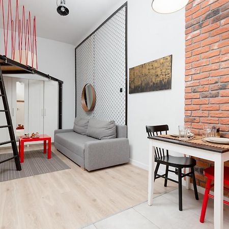 Downtown Studio Apartment Poznanska By Renters Varşovia Exterior foto