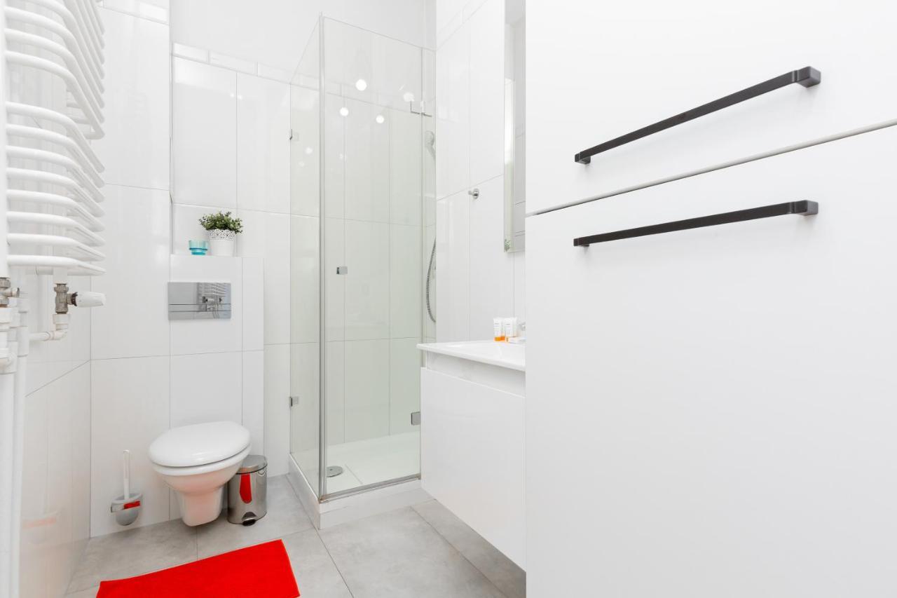 Downtown Studio Apartment Poznanska By Renters Varşovia Exterior foto