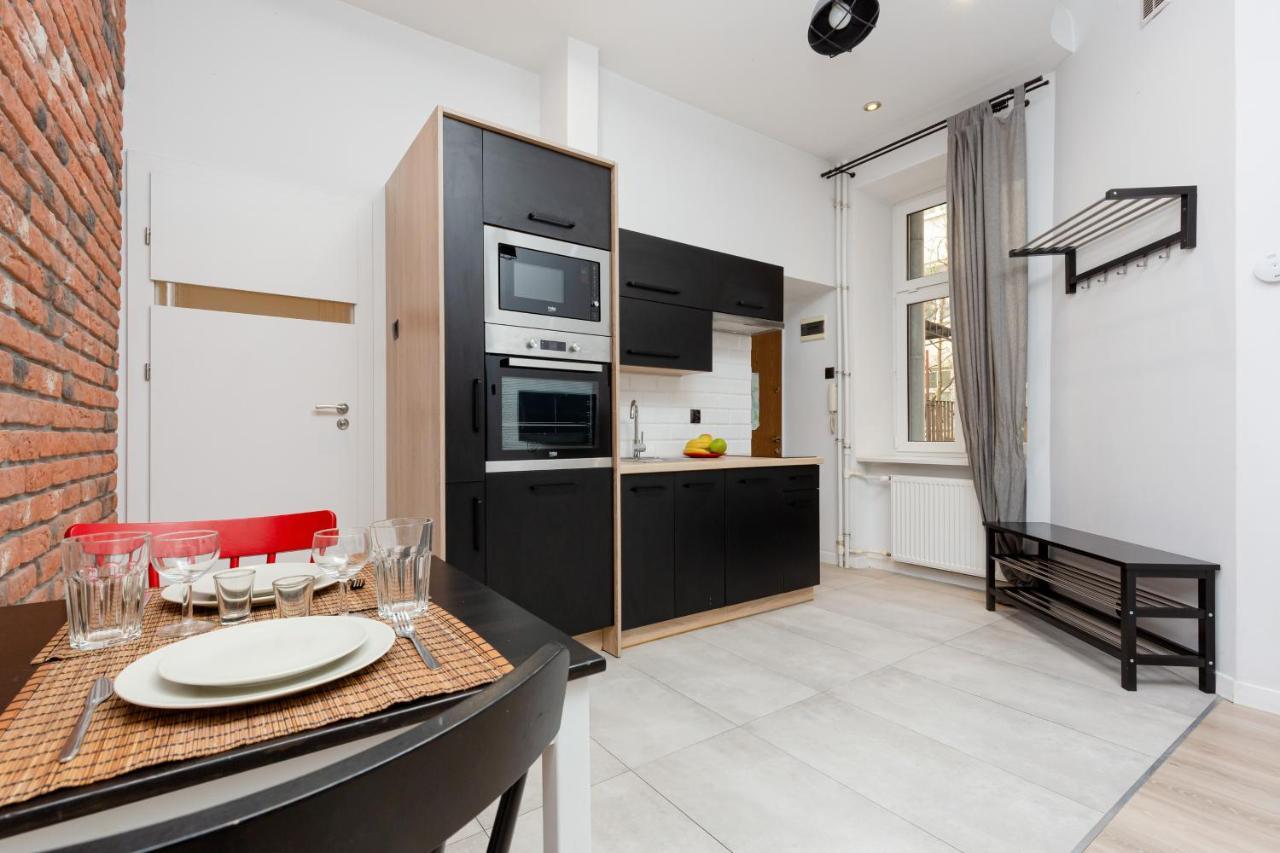 Downtown Studio Apartment Poznanska By Renters Varşovia Exterior foto